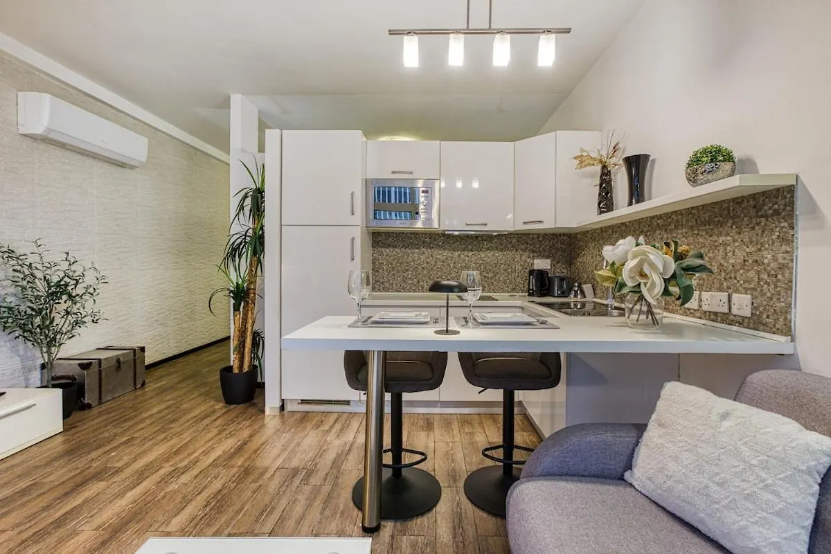 Stylish 1Bedroom Studio In The Heart Of St Julians 404 Saint Julian's
